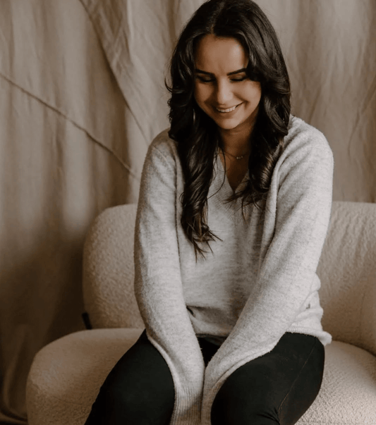 Red Light for Hair Growth – Does It Really Work? - Mvolo